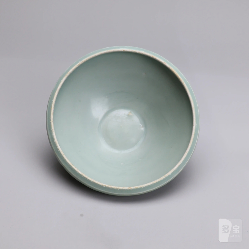 明代 龙泉窑粉青釉莲瓣钵